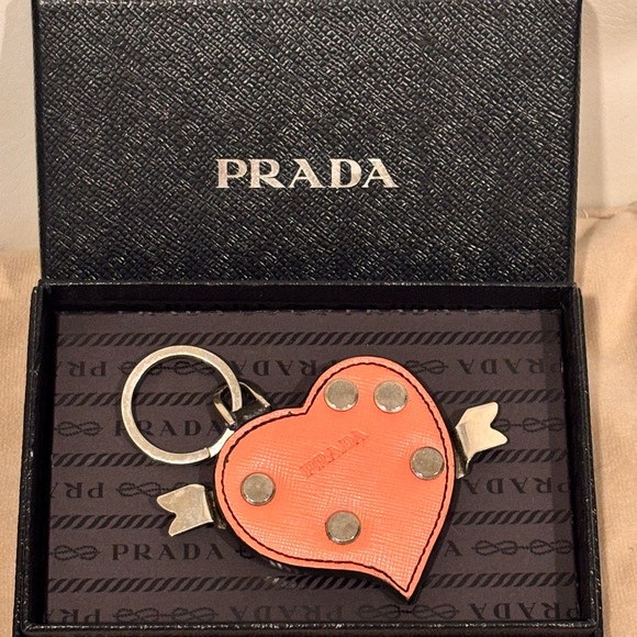 Prada Saffiano ‘Trick’ Coral Leather Studded Heart Keychain W/ Box - Picture 3 of 16